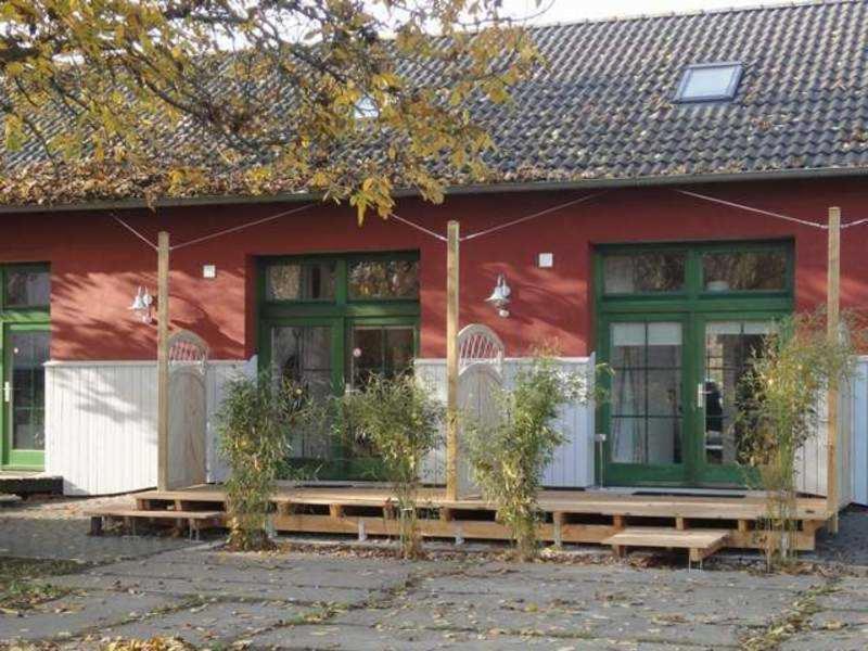 Ferienwohnungen am Museumshafen Greifswald Exterior foto